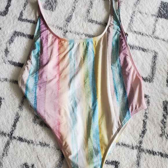 SOLDBillabong Pastel rainbow 🌈  onepiece bathsuit - Picture 4 of 8